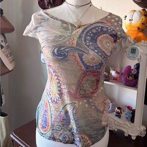 Romeo & Juliet Couture Multicolor Paisley Short Sleeve Top